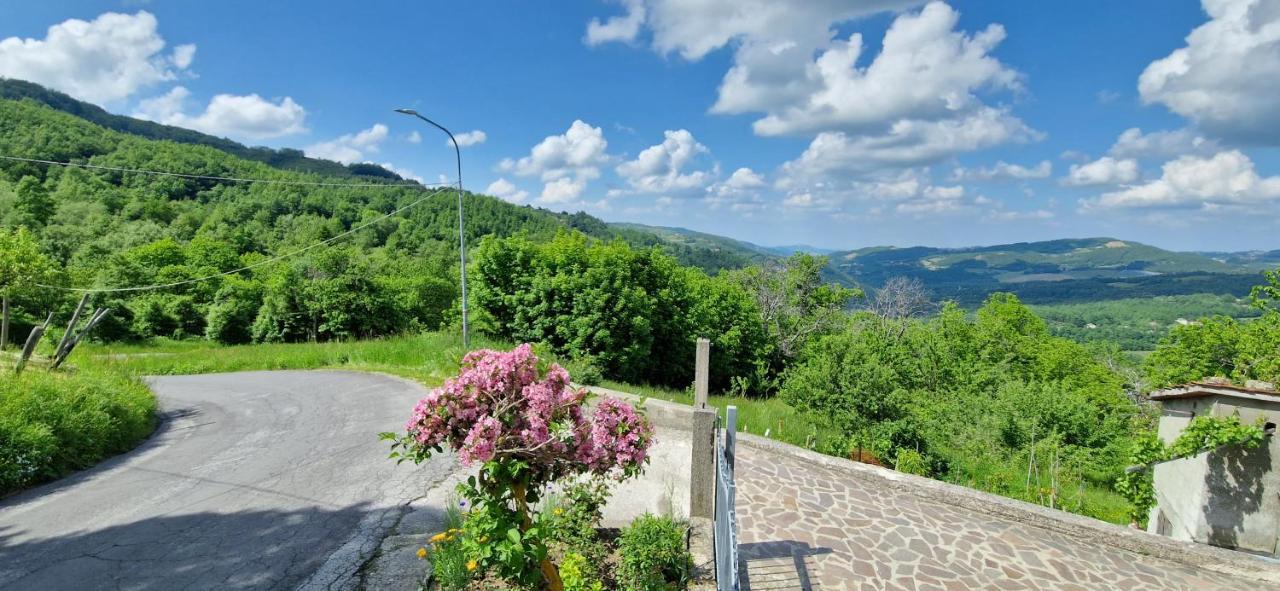 B&B Nina San Benedetto Val di Sambro Exterior photo